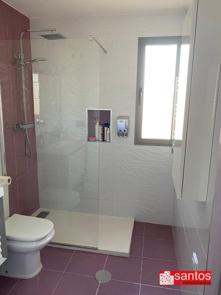 UNIFAMILIAR EN VENTA EN DON BENITO (AVDA. VEGAS ALTAS)