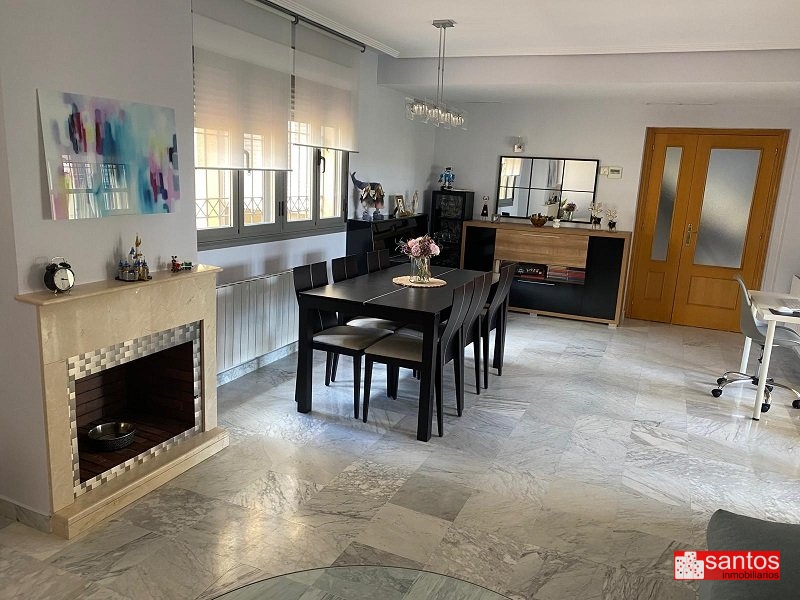 UNIFAMILIAR EN VENTA EN DON BENITO (AVDA. VEGAS ALTAS)
