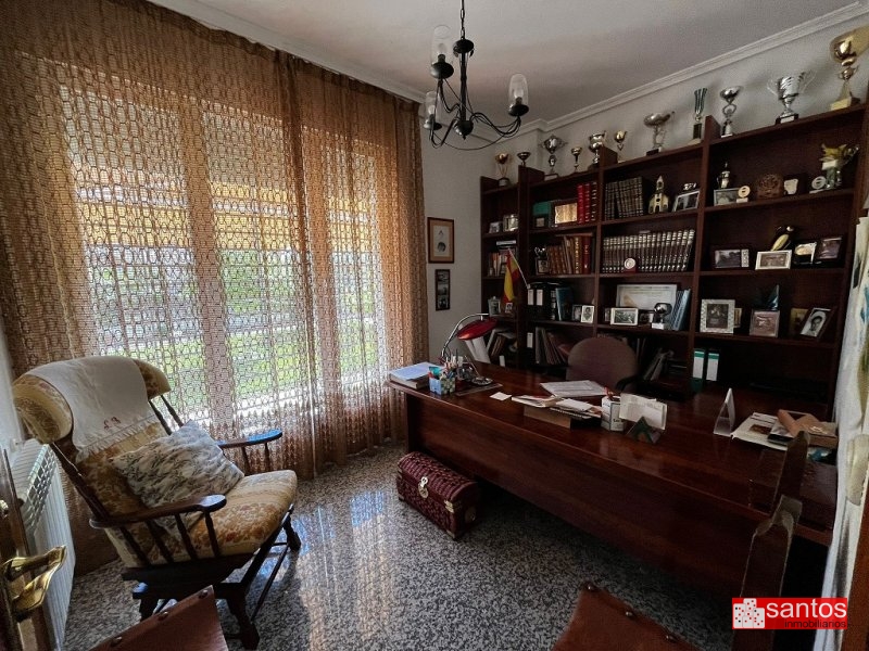 UNIFAMILIAR EN VENTA EN DON BENITO (AVDA. VEGAS ALTAS)