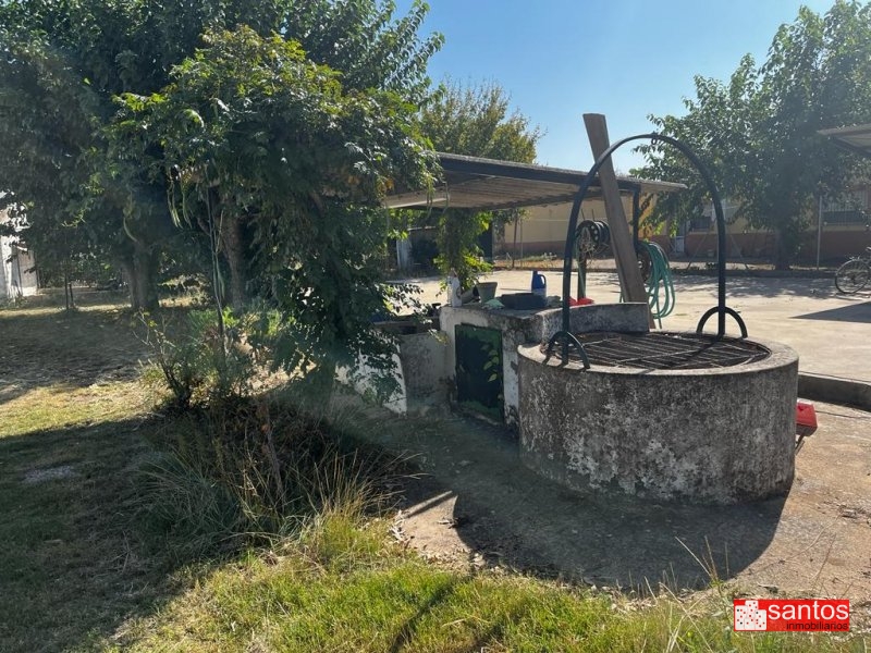 CHALET EN VENTA EN DON BENITO (LAS ARENAS)