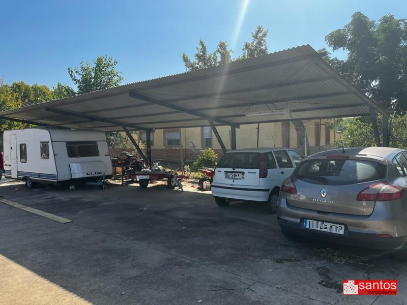 CHALET EN VENTA EN DON BENITO (LAS ARENAS)