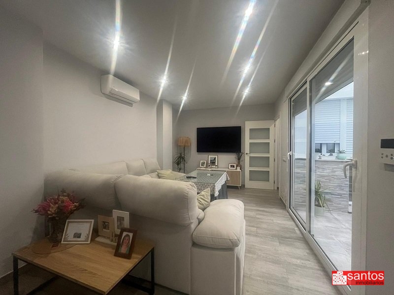CASA EN VENTA EN DON BENITO (SAN SEBASTIÁN)