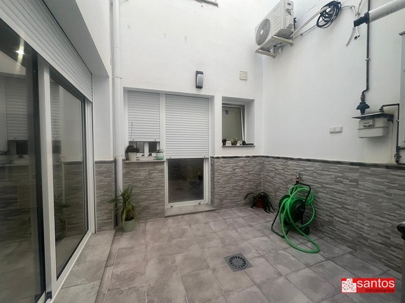 CASA EN VENTA EN DON BENITO (SAN SEBASTIÁN)