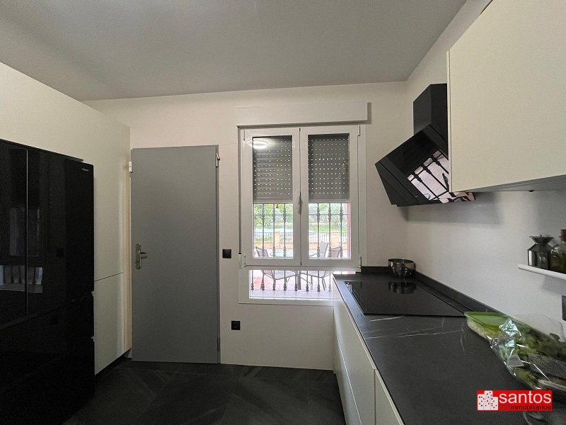 CHALET EN VENTA EN DON BENITO (LAS ARENAS)