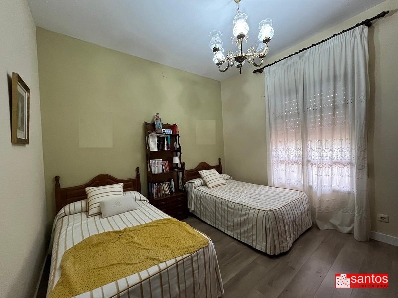 CHALET EN VENTA EN DON BENITO (LAS ARENAS)