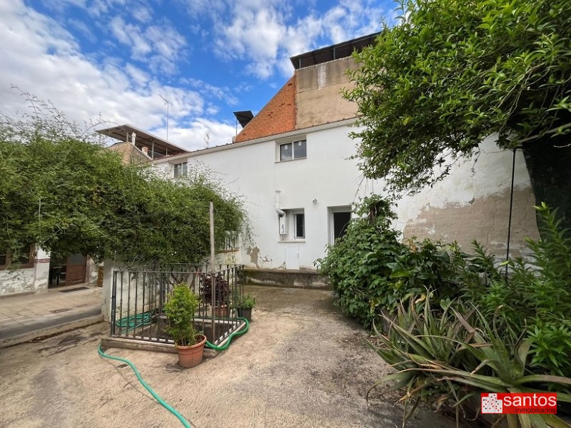 CASA EN VENTA EN DON BENITO (SEMICENTRO)
