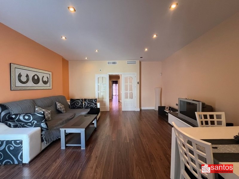 CASA EN VENTA EN DON BENITO (CENTRO)