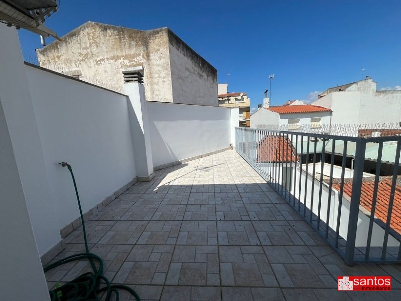 CASA EN VENTA EN DON BENITO (CENTRO)