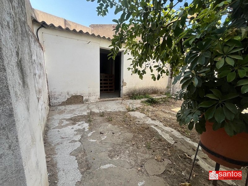 CASA EN VENTA EN DON BENITO (SAN GREGORIO)